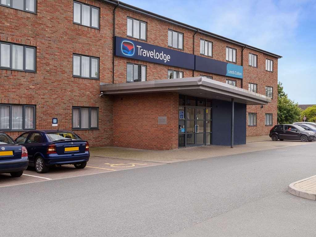 Travelodge Leeds Colton Garforth Ngoại thất bức ảnh