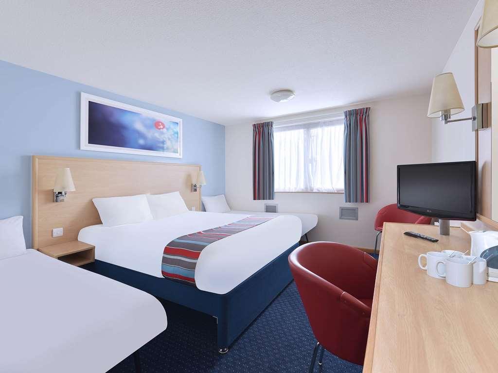 Travelodge Leeds Colton Garforth Phòng bức ảnh